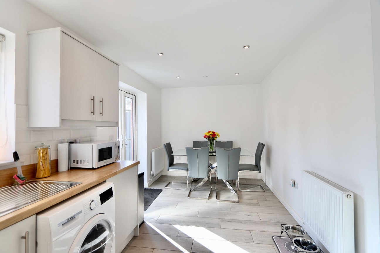 Oak Grove, Aberbargoed, CF81