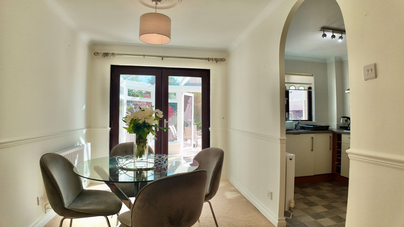 Priorsgate, Oakdale, NP12