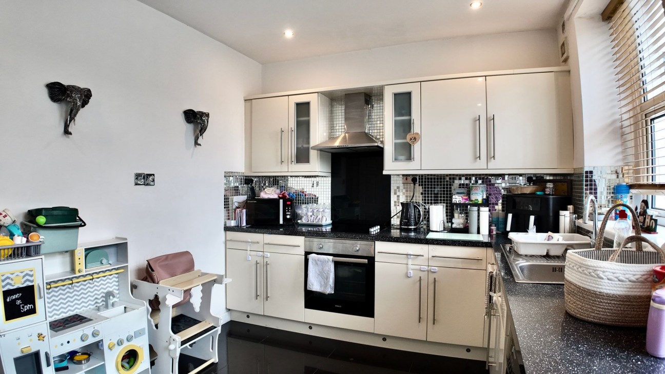 Edmund Street, Pontlottyn, CF81