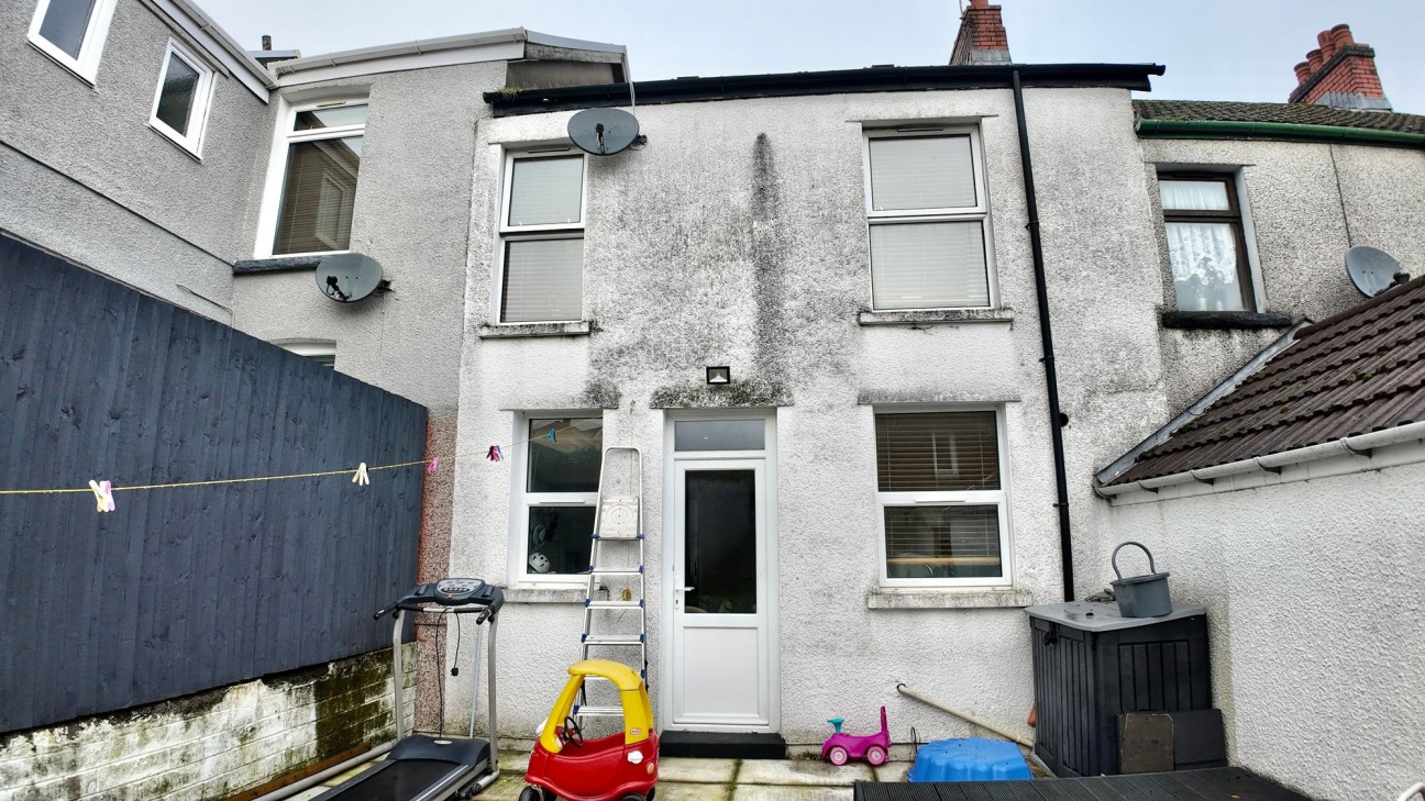 Edmund Street, Pontlottyn, CF81