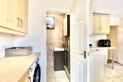 Ynys-Y-Coed, Oakdale, NP12