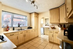 Ynys-Y-Coed, Oakdale, NP12