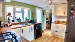 Greenfield, Newbridge, NP11