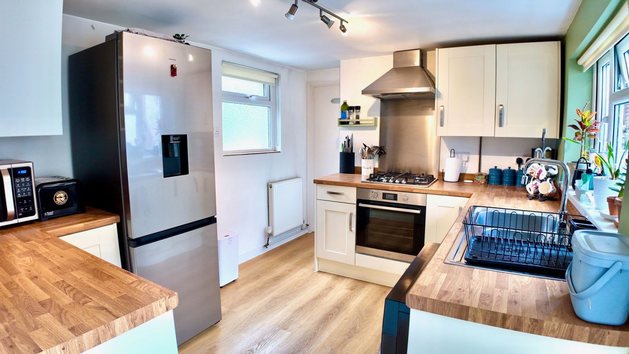 Greenfield, Newbridge, NP11