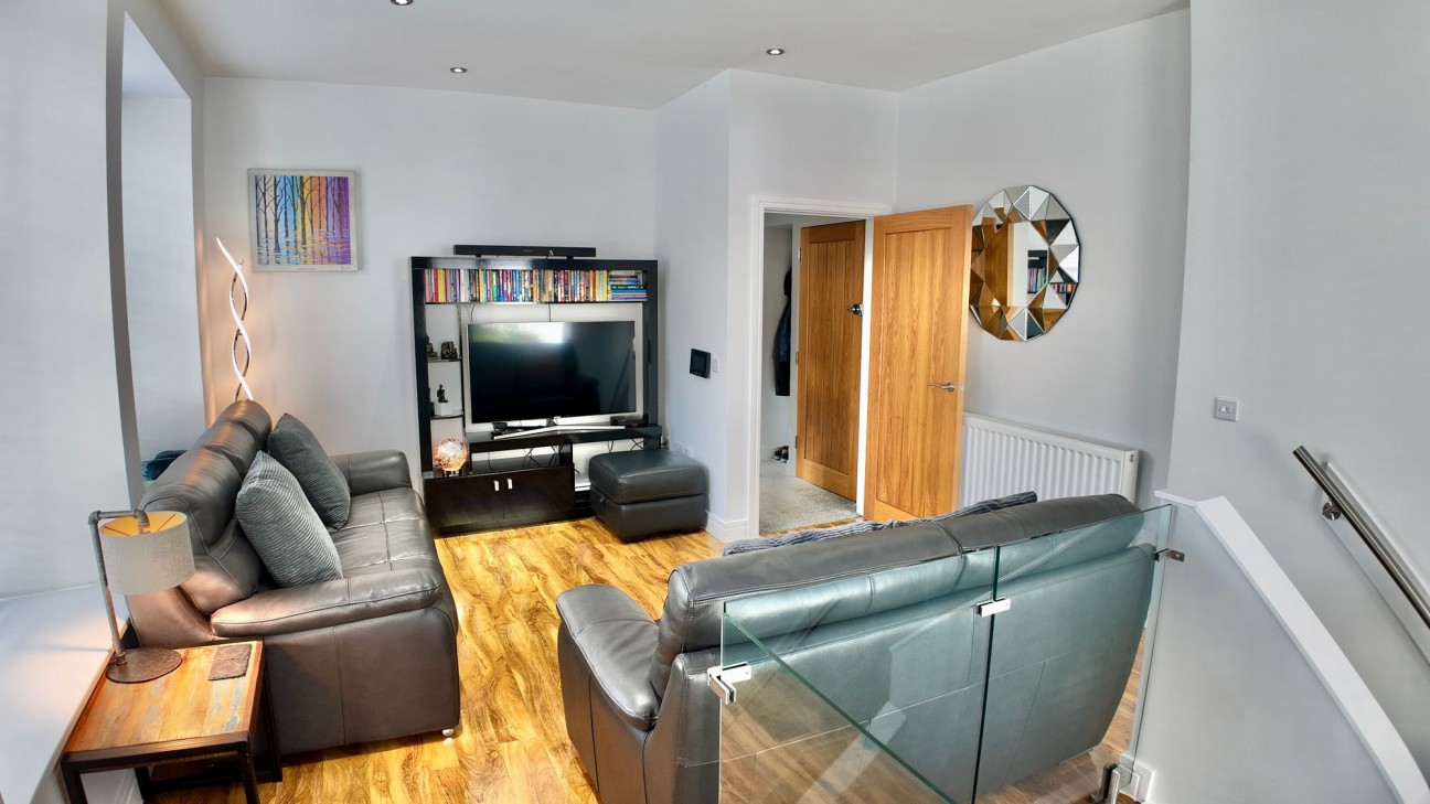 Gladstone Street, Cross Keys, NP11