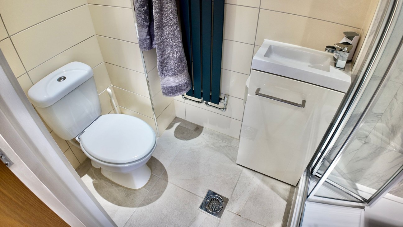 Gladstone Street, Cross Keys, NP11