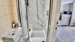 Gladstone Street, Cross Keys, NP11