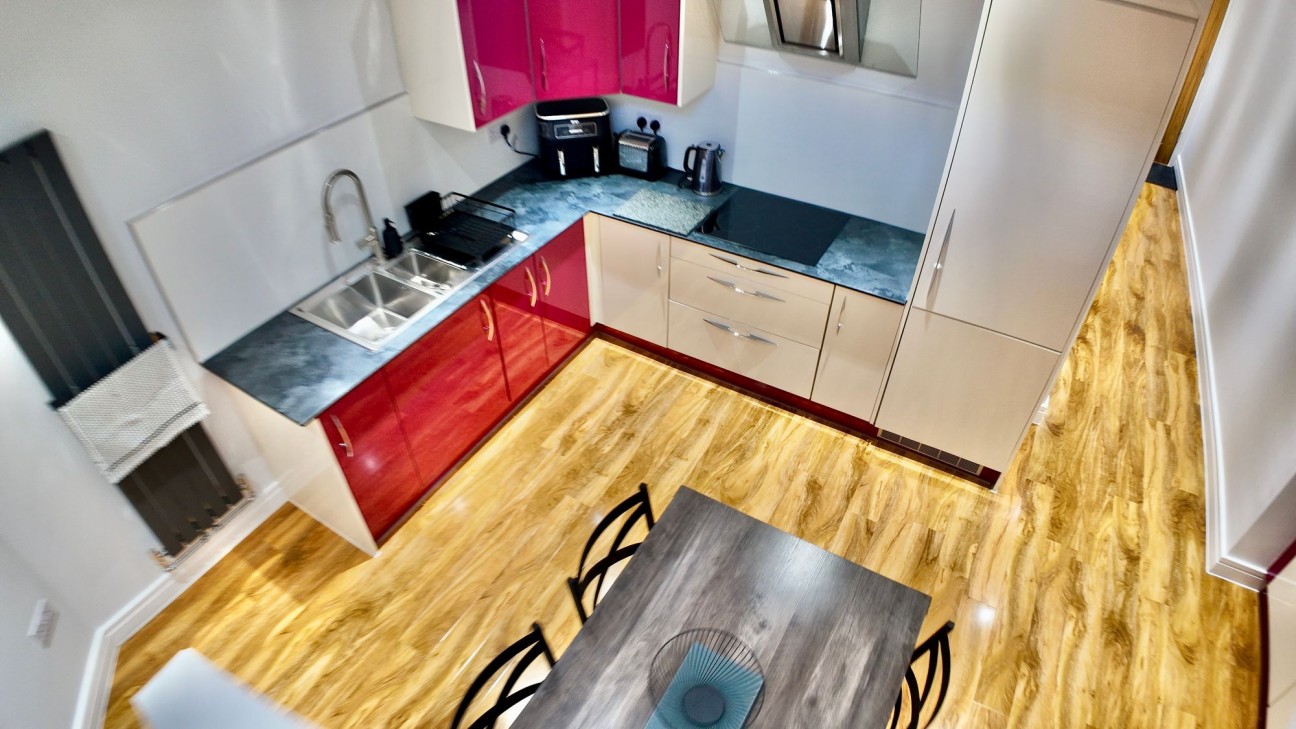 Gladstone Street, Cross Keys, NP11