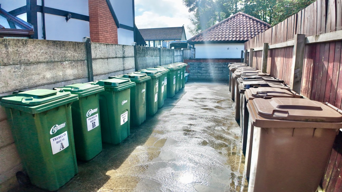 Gladstone Street, Cross Keys, NP11