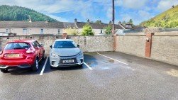 Gladstone Street, Cross Keys, NP11