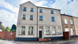 Gladstone Street, Cross Keys, NP11