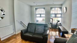 Gladstone Street, Cross Keys, NP11