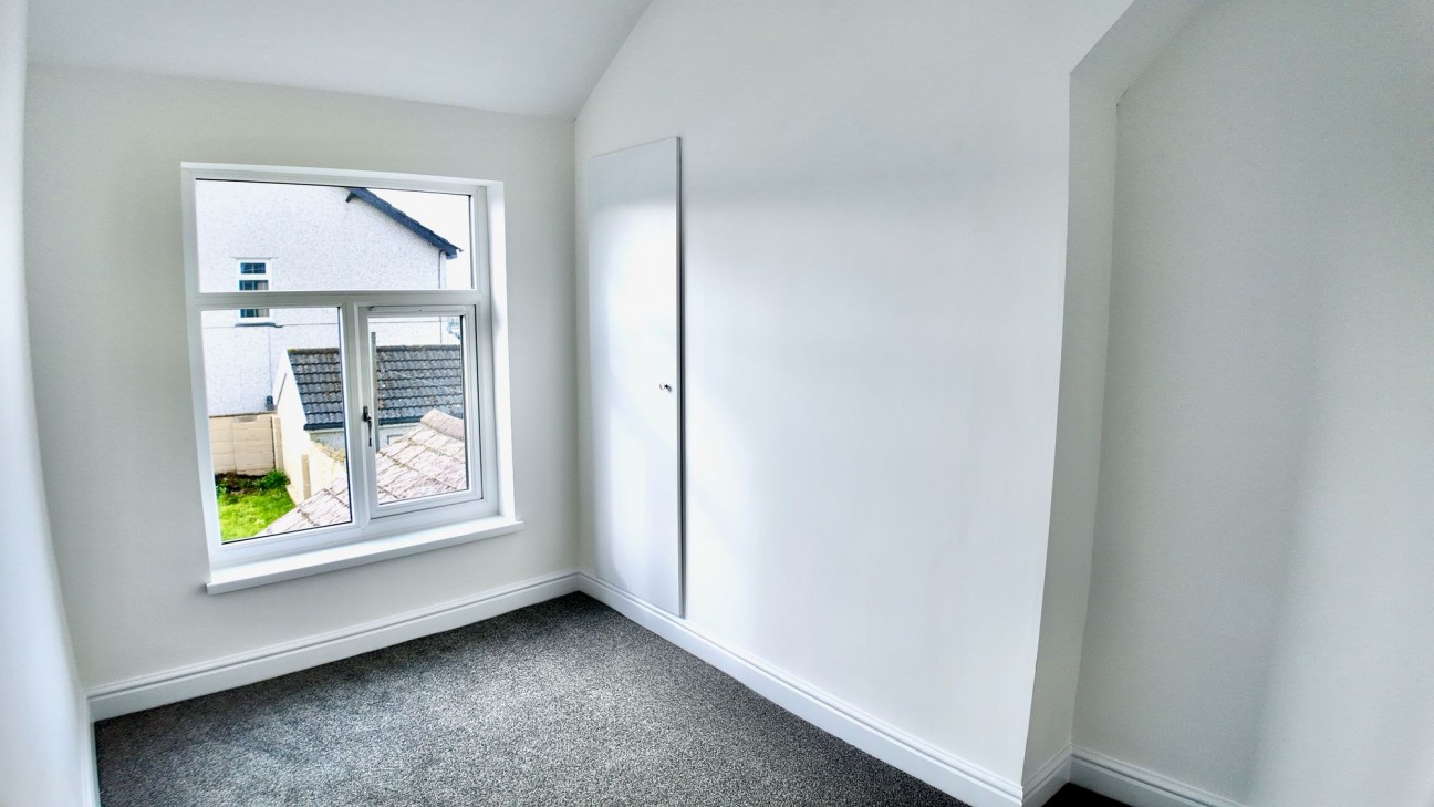 Pencoed Avenue, Cefn Fforest, NP12