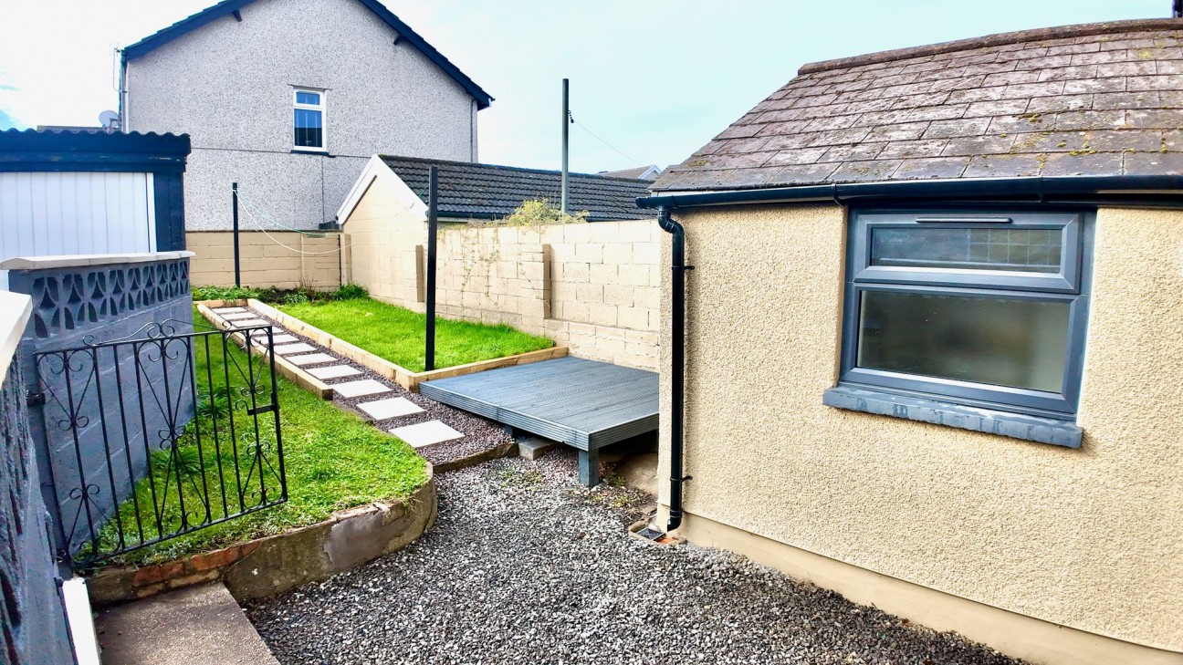 Pencoed Avenue, Cefn Fforest, NP12