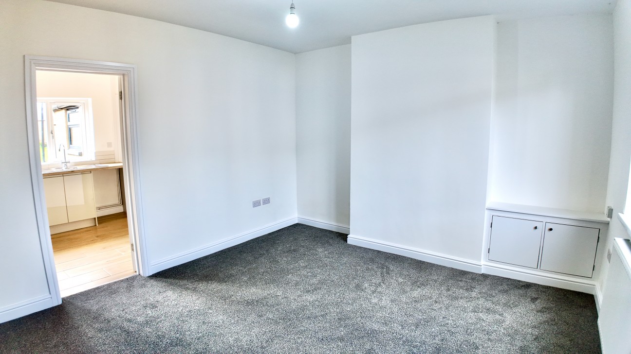 Pencoed Avenue, Cefn Fforest, NP12