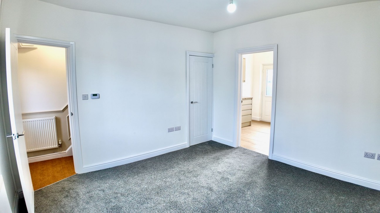 Pencoed Avenue, Cefn Fforest, NP12