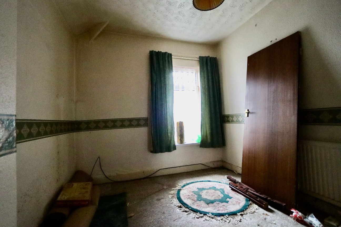 Abernant Road, Markham, NP12
