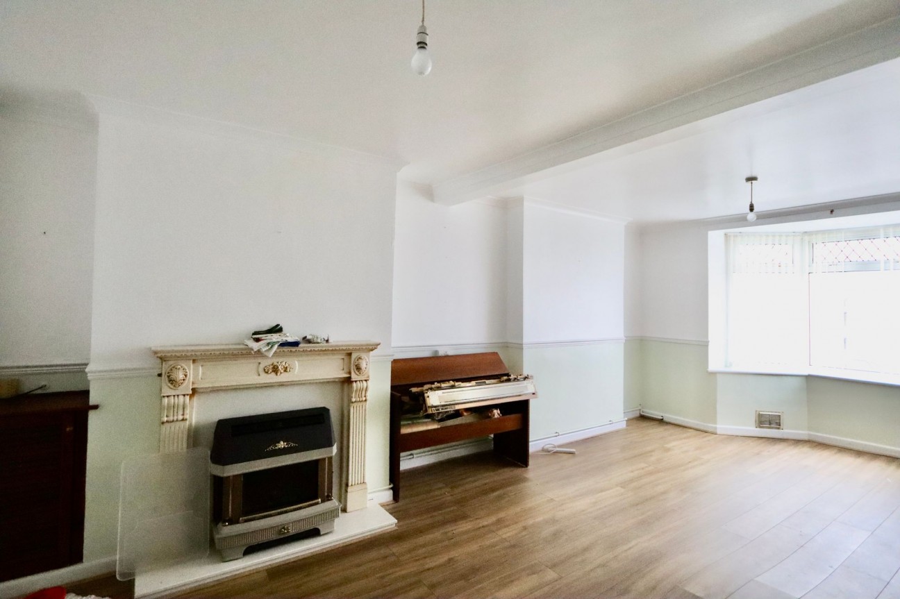 Abernant Road, Markham, NP12