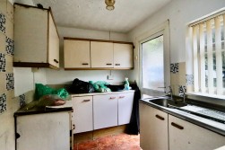 Abernant Road, Markham, NP12