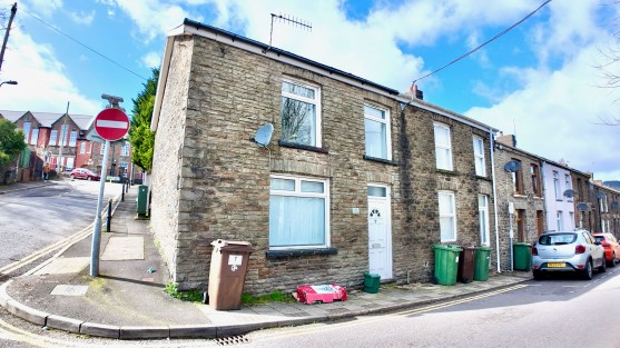 Bristol Terrace, Bargoed, CF81