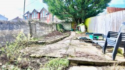 Bristol Terrace, Bargoed, CF81