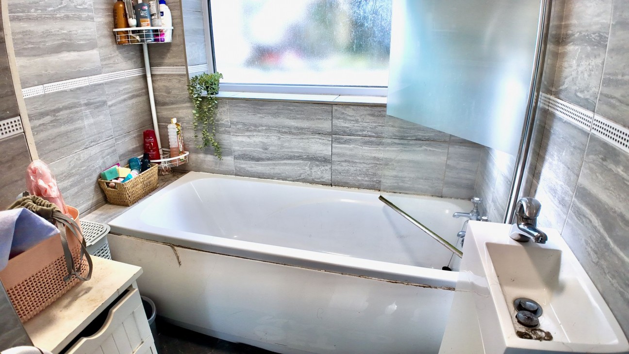 Bristol Terrace, Bargoed, CF81