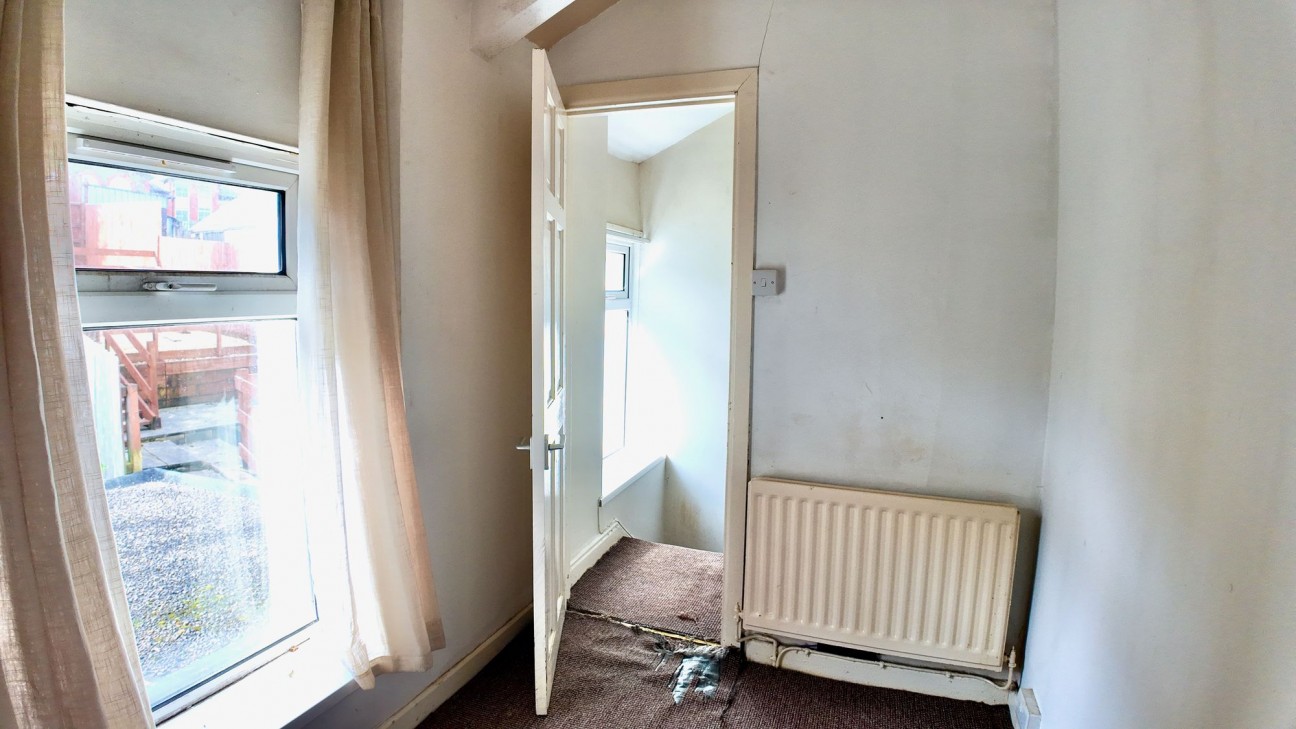 Bristol Terrace, Bargoed, CF81