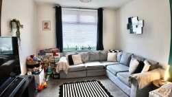 Gelynos Avenue, Argoed, NP12
