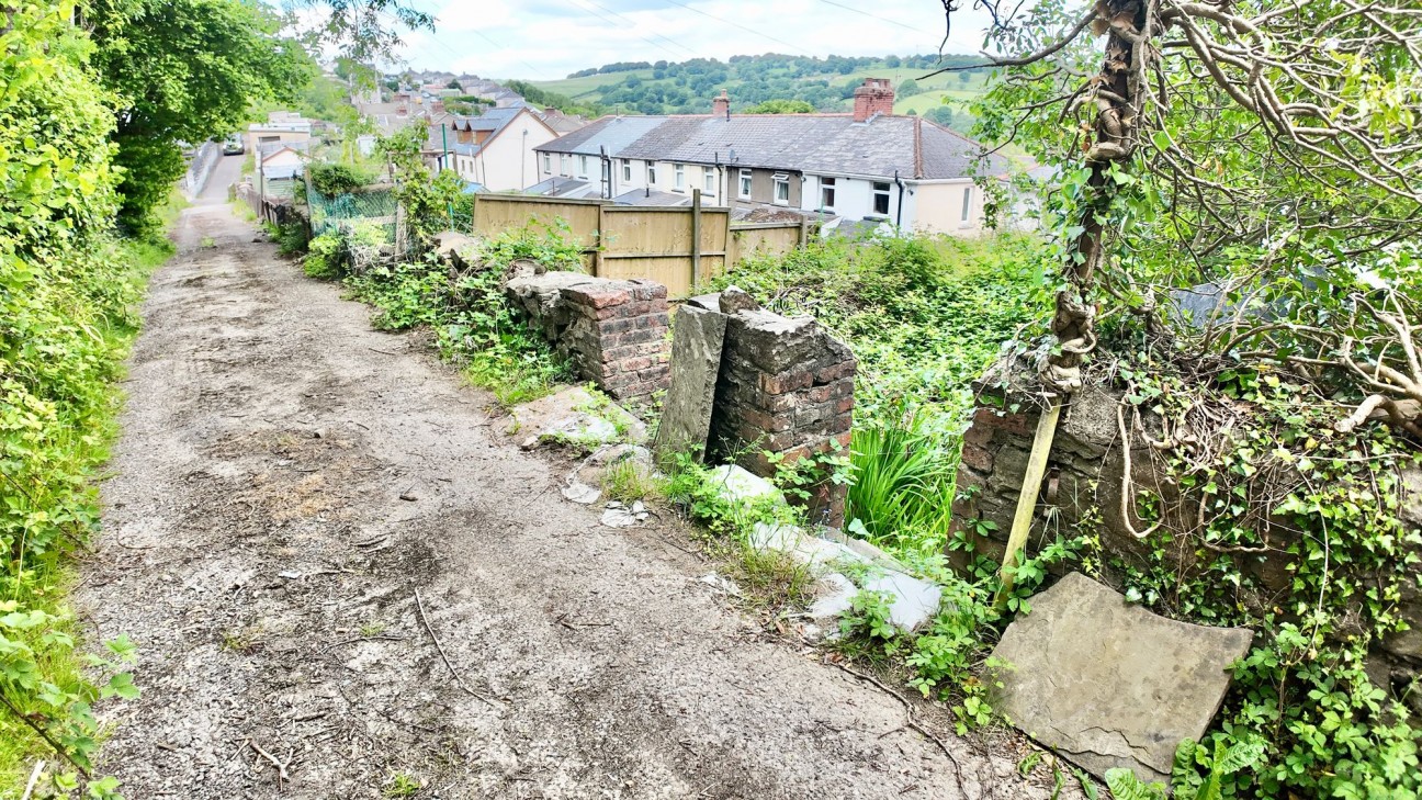 Gelynos Avenue, Argoed, NP12