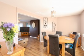 Salway Avenue, Pengam, NP12