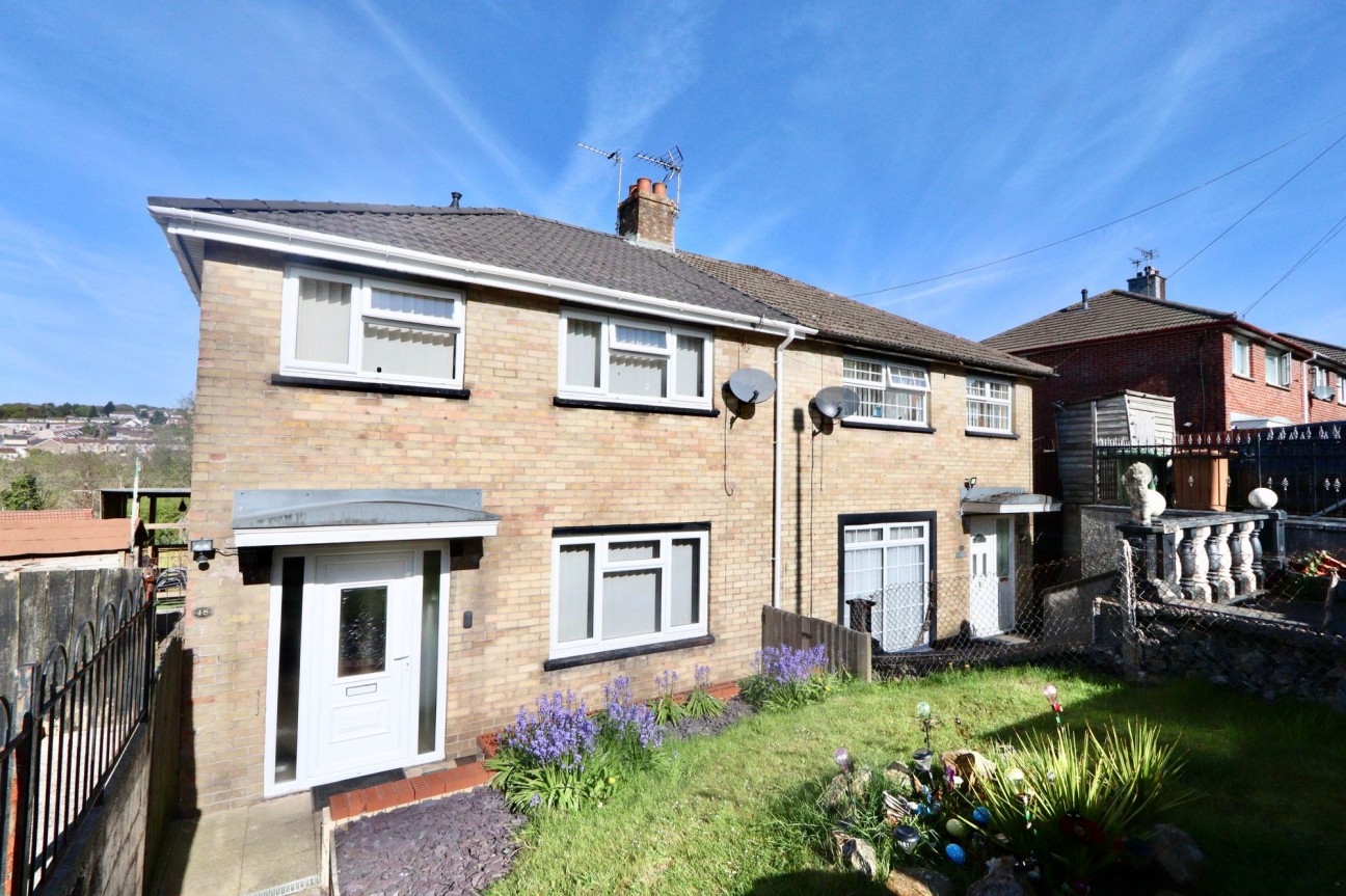 Salway Avenue, Pengam, NP12