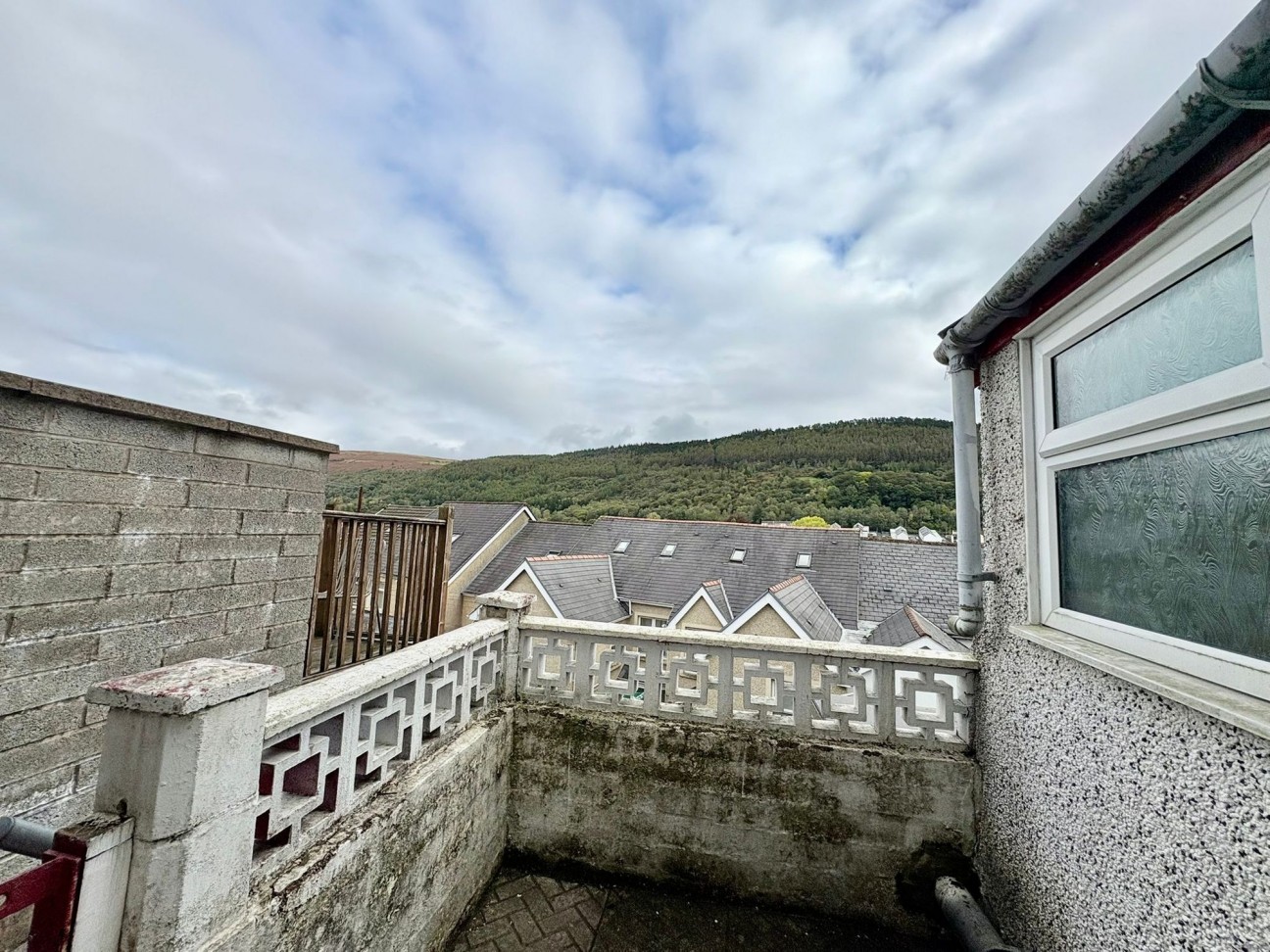 Coronation Place, Aberfan, CF48