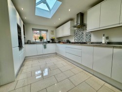 Plas Road, Fleur De Lis, NP12