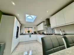 Plas Road, Fleur De Lis, NP12