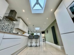 Plas Road, Fleur De Lis, NP12