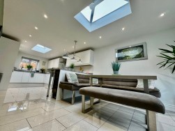 Plas Road, Fleur De Lis, NP12