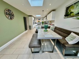 Plas Road, Fleur De Lis, NP12