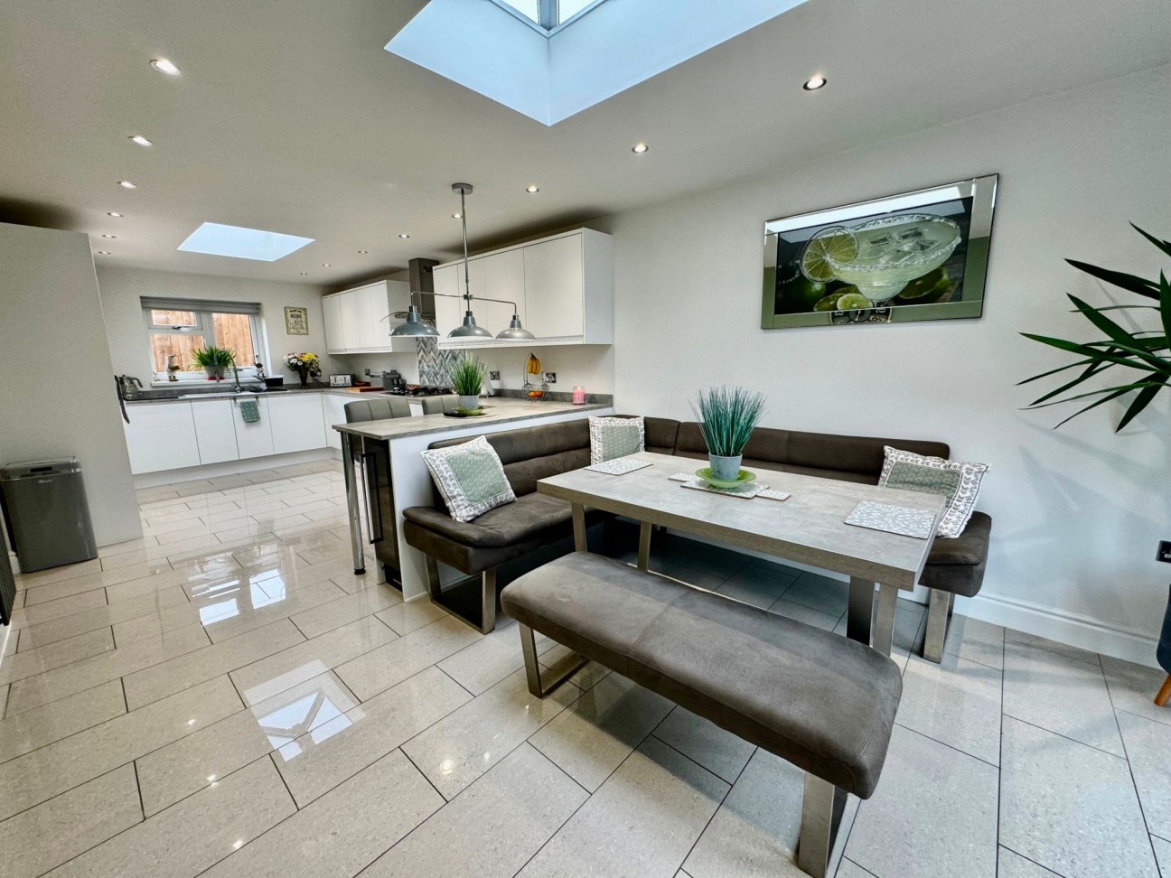 Plas Road, Fleur De Lis, NP12