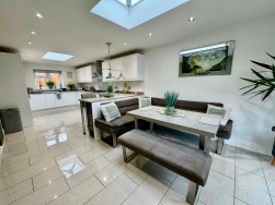 Plas Road, Fleur De Lis, NP12