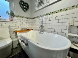 Plas Road, Fleur De Lis, NP12