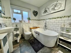 Plas Road, Fleur De Lis, NP12