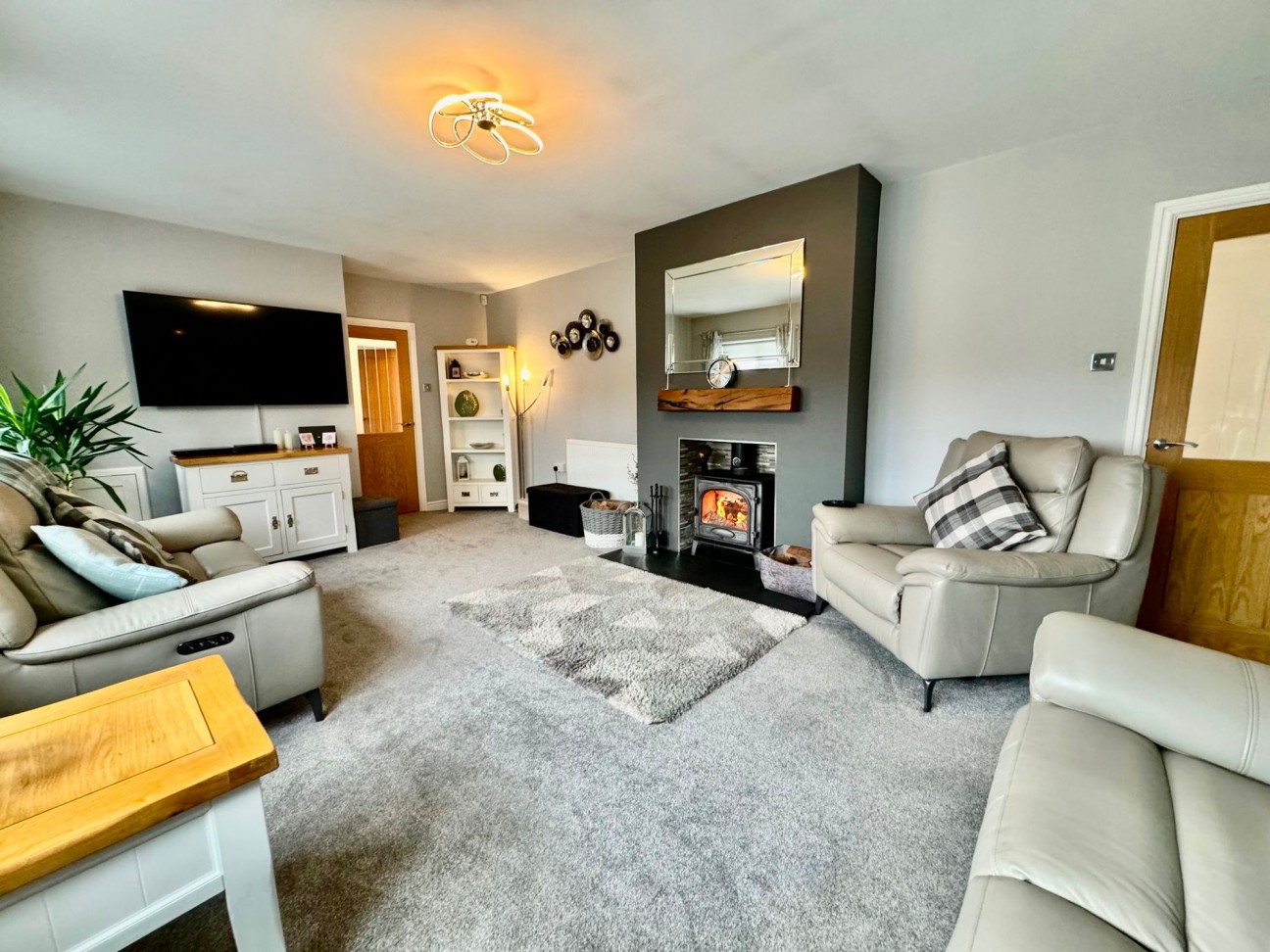 Plas Road, Fleur De Lis, NP12