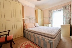 Central Street, Ystrad Mynach, CF82