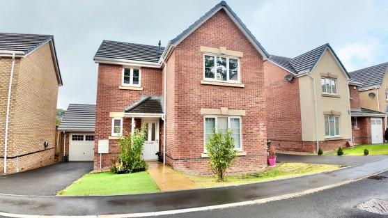 Woodfieldside Road, Gellihaf, NP12