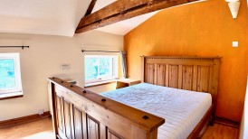 Halls Crossing, Woodfieldside, NP12