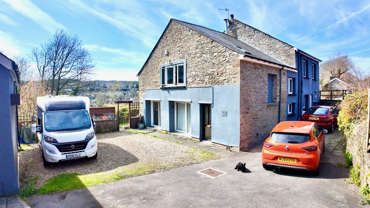 Halls Crossing, Woodfieldside, NP12