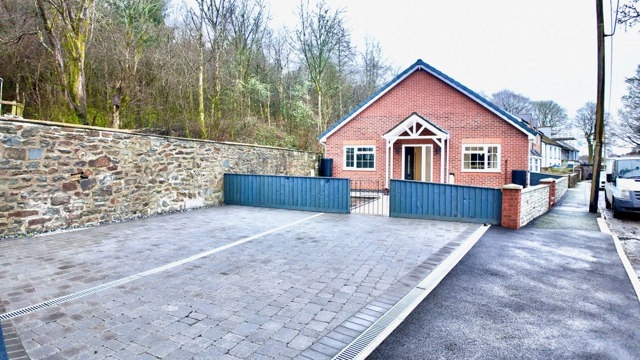 Dukestown Road, Tredegar, NP22