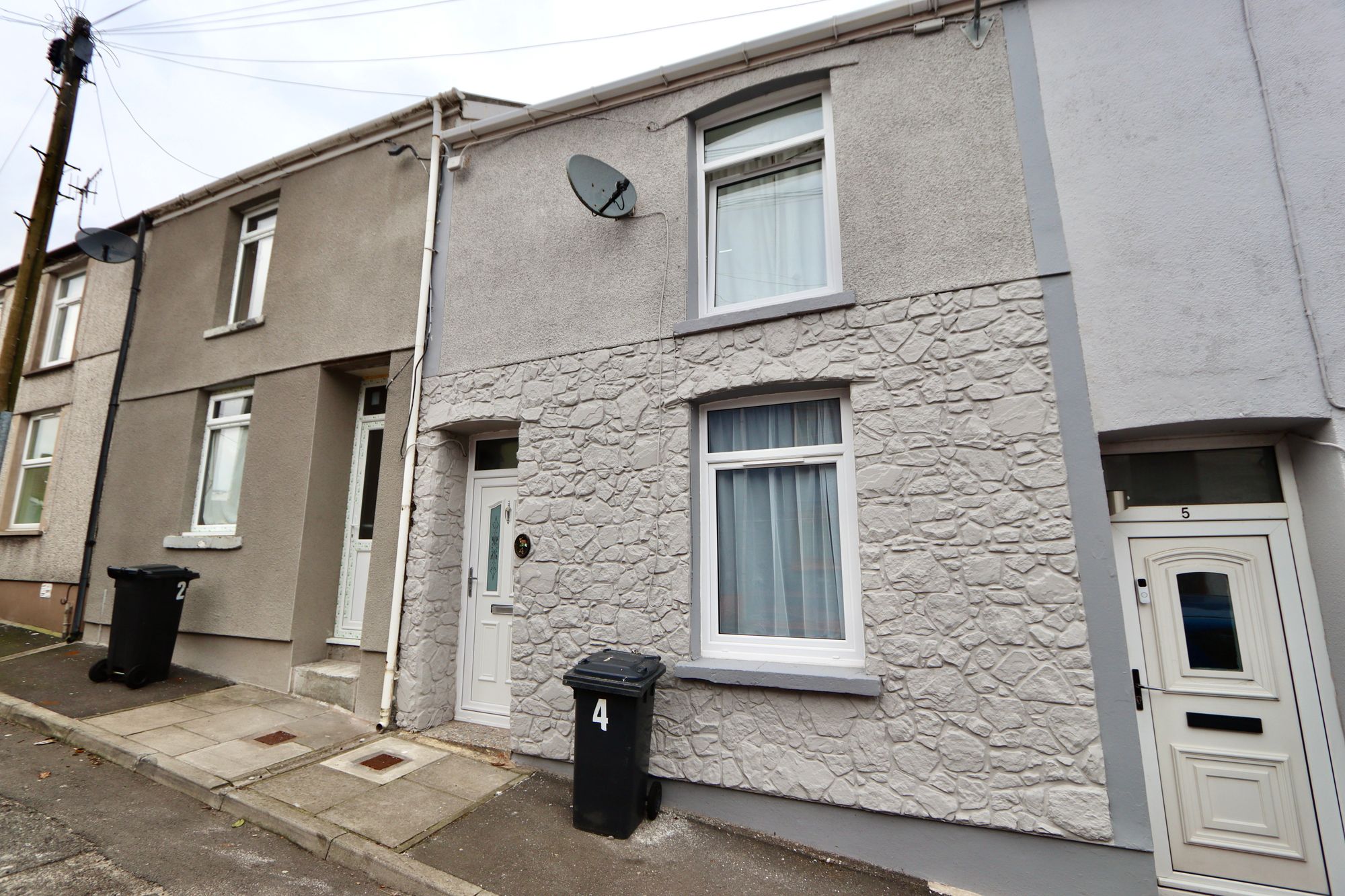 Mount Pleasant, Bedlinog, CF46