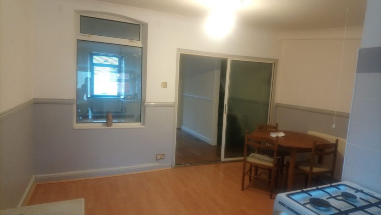 Mount Pleasant, Bedlinog, CF46