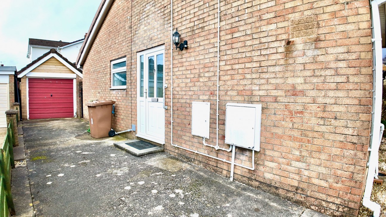 Raglan Close, Blackwood, NP12